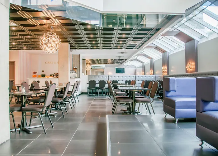 Lelux Hotel Montreal