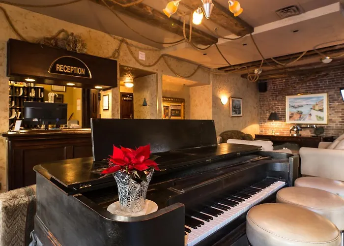 Hotel Champ De Mars Montréal